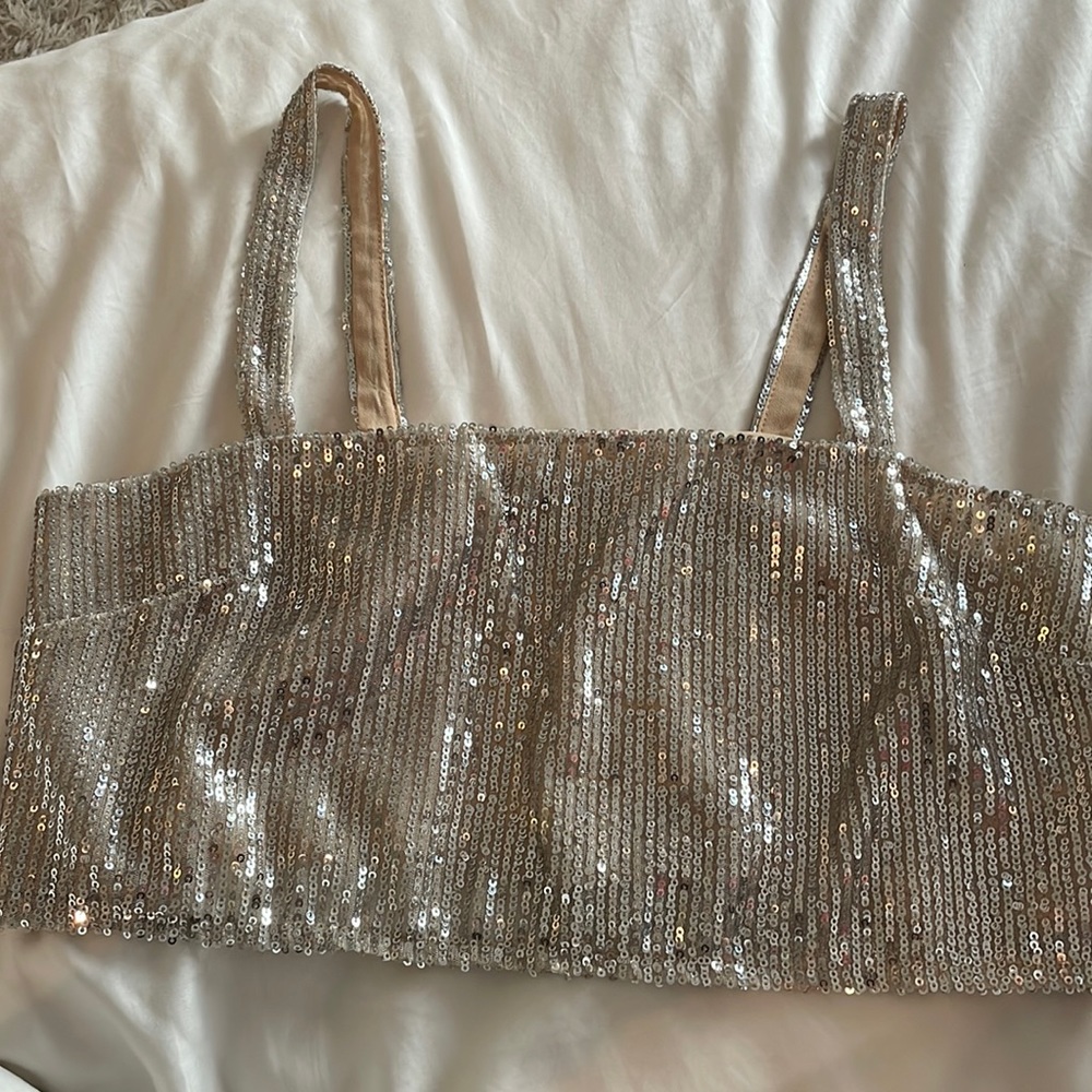 ADIKA BALLER SEQUIN CROP TOP